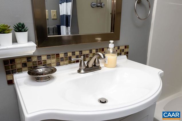 234 Timbers Condos WINTERGREEN - 127 666945 12 1752782403 636x435