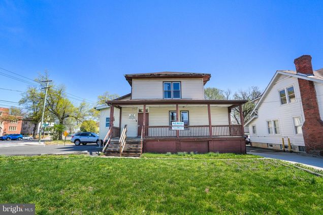 3123 South Dakota Avenue NE