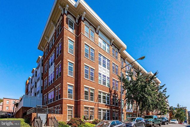 1451 Belmont Street NW Unit 202