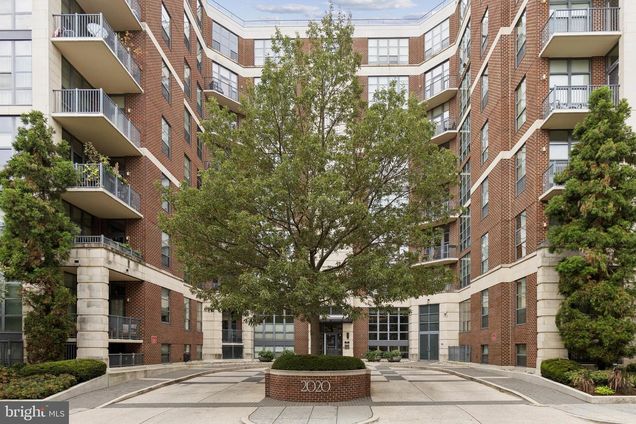 2020 12th Street NW Unit 201