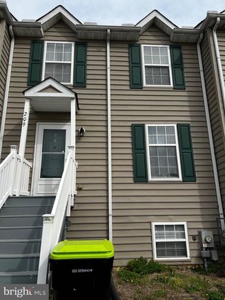 209 Preston Lane CLAYTON, DE Townhouse Sold - Photo 1 of 29. Opens carousel modal
