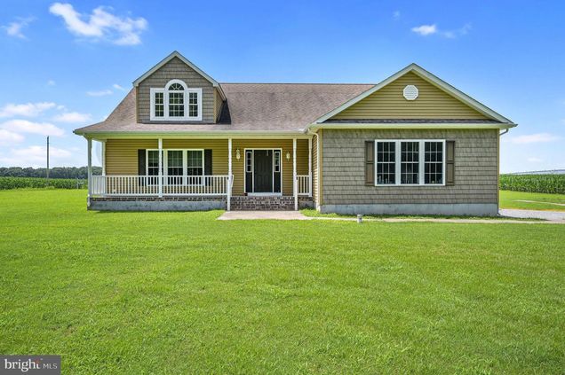 1731 Black Swamp Rd Road FELTON, DE House Active - Photo 1 of 27. Opens carousel modal