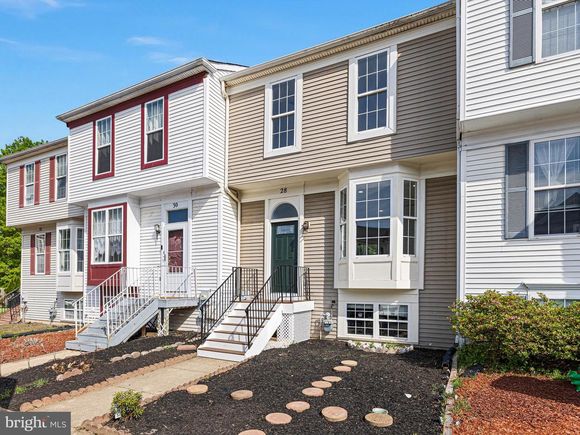28 Denny Circle NEWARK, DE Townhouse Sold - Photo 1 of 20. Opens carousel modal