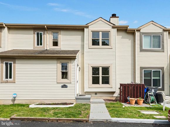 19 Liborio Lane NEW CASTLE, DE Townhouse Sold - Photo 1 of 25. Opens carousel modal