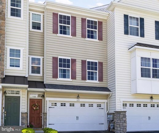 527 Jacobsen Drive NEWARK, DE Townhouse Sold - Photo 1 of 60. Opens carousel modal