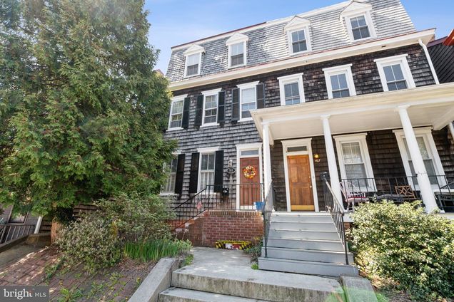 165 King George Street
