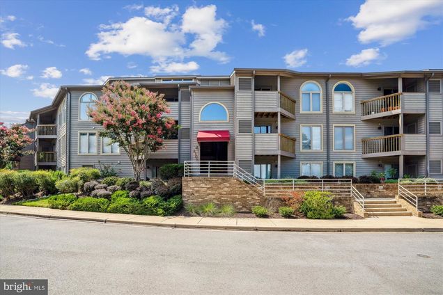 2108 Chesapeake Harbour Drive E Unit 201