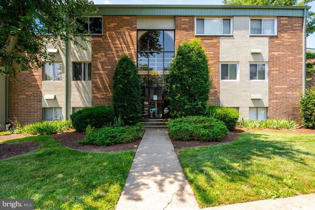 354 Gatewater Court Unit D GLEN BURNIE, MD Condo Contingent - Photo 1 of 32. Opens carousel modal