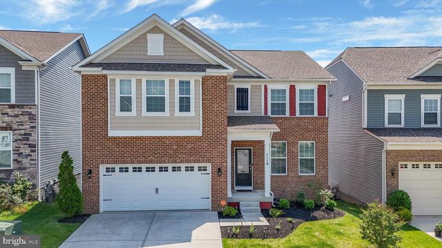 1114 White Clover Lane