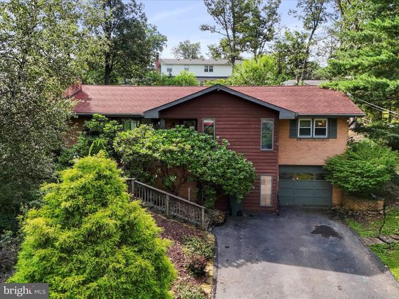 207 Sunset Drive