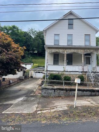 432 Pine Avenue CUMBERLAND, MD House Active - Photo 1 of 33. Opens carousel modal