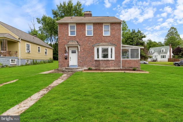 2318 Cloville Avenue BALTIMORE, MD House Active - Photo 1 of 49. Opens carousel modal