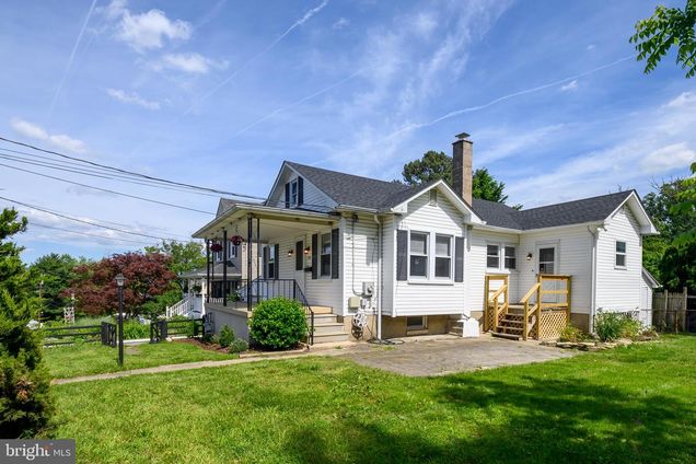 516 Bloomingdale Avenue CATONSVILLE, MD House Sold - Photo 1 of 38. Opens carousel modal