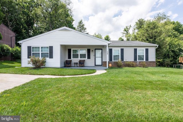 4106 Century Towne Road RANDALLSTOWN, MD House Active - Photo 1 of 20. Opens carousel modal