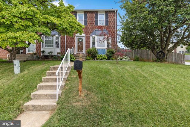 1 Sylvan Oak Way NOTTINGHAM, MD Townhouse Active - Photo 1 of 28. Opens carousel modal