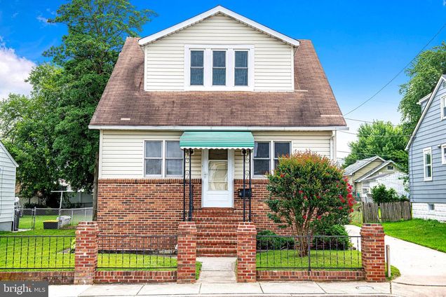 3107 Green Hill Road BALTIMORE, MD House Contingent - Photo 1 of 39. Opens carousel modal