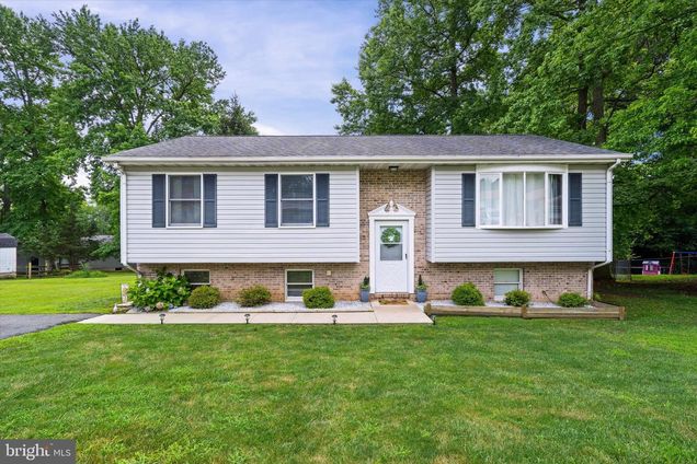 207 Bruce Court