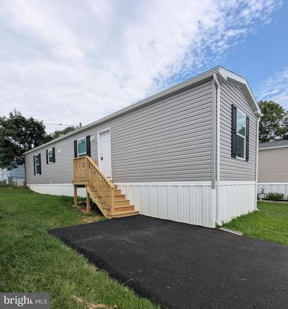 4600 Sykesville Road Unit 119 SYKESVILLE, MD House Active - Photo 1 of 17. Opens carousel modal