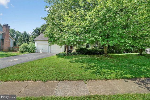 2703 Meadowridge Court