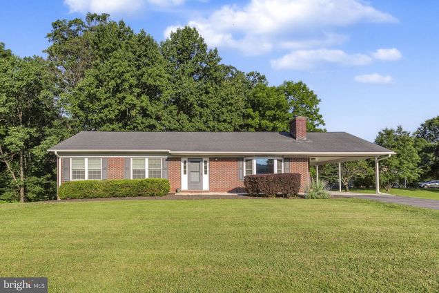 4428 Highboro Drive MOUNT AIRY, MD House Active - Photo 1 of 30. Opens carousel modal