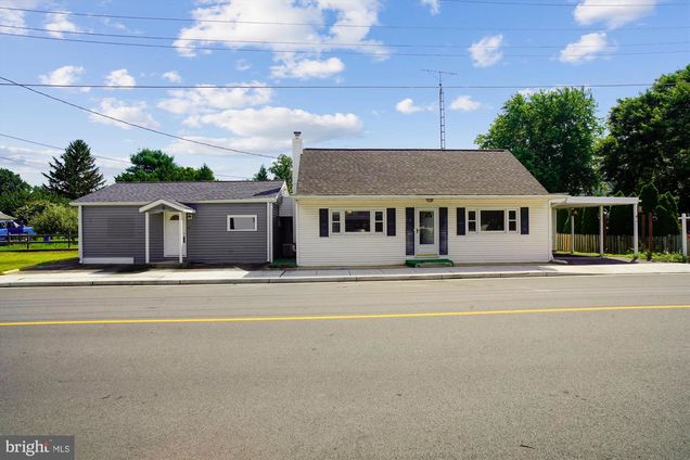 4 Maple Avenue