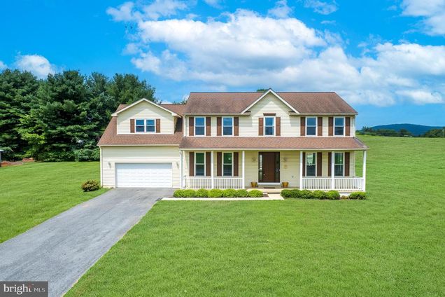 3024 Marker Road MIDDLETOWN, MD House Active - Photo 1 of 98. Opens carousel modal