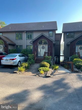 939 Glendale Road Unit 19 OAKLAND, MD Condo Active - Photo 1 of 19. Opens carousel modal