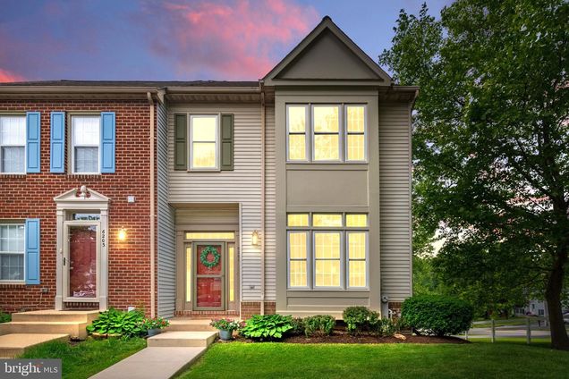 6201 Knolls Court ELKRIDGE, MD Townhouse Sold - Photo 1 of 51. Opens carousel modal
