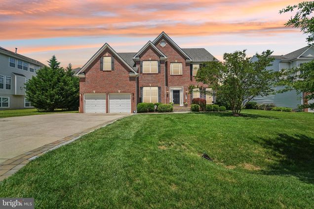 5005 Taylor Lane NW ELLICOTT CITY, MD House Active - Photo 1 of 56. Opens carousel modal