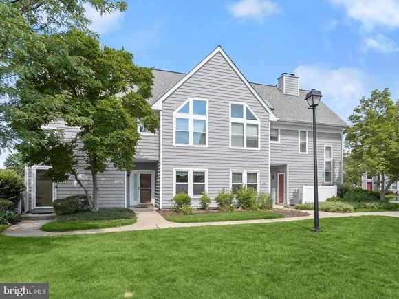 7750 Mayfair Circle Unit 3 ELLICOTT CITY, MD Condo Pending - Photo 1 of 38. Opens carousel modal