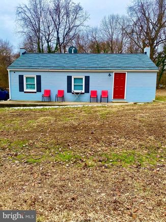 21217 Texas Avenue CHESTERTOWN, MD House Active - Photo 1 of 15. Opens carousel modal