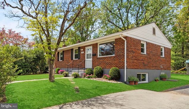 11912 Rocking Horse Road ROCKVILLE, MD House Sold - Photo 1 of 20. Opens carousel modal