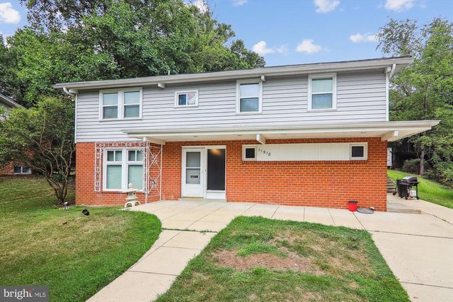 11518 Charlton Drive SILVER SPRING, MD House Active - Photo 1 of 66. Opens carousel modal