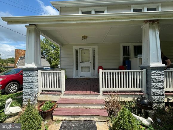 27319 Ridge Road DAMASCUS, MD House Active - Photo 1 of 38. Opens carousel modal