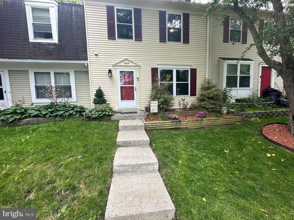 18628 Winding Creek Place GERMANTOWN, MD Townhouse Sold - Photo 1 of 23. Opens carousel modal