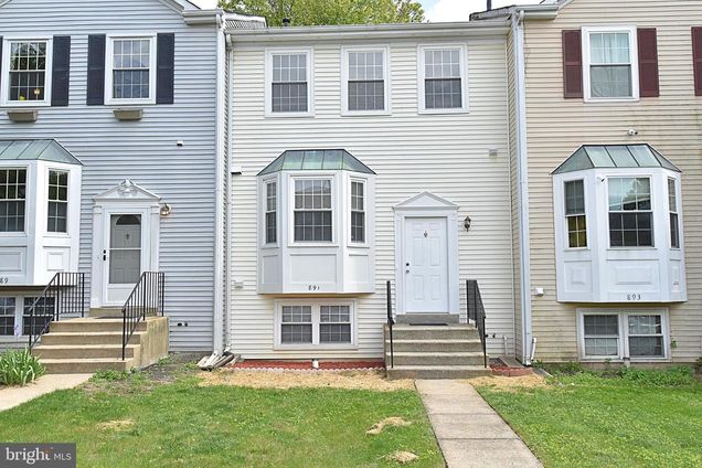 891 Bayridge Drive GAITHERSBURG, MD Townhouse Active - Photo 1 of 32. Opens carousel modal