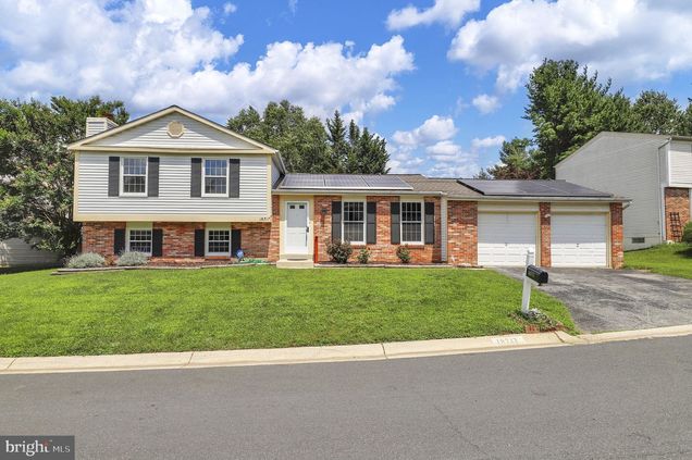 18717 Blue Violet Lane