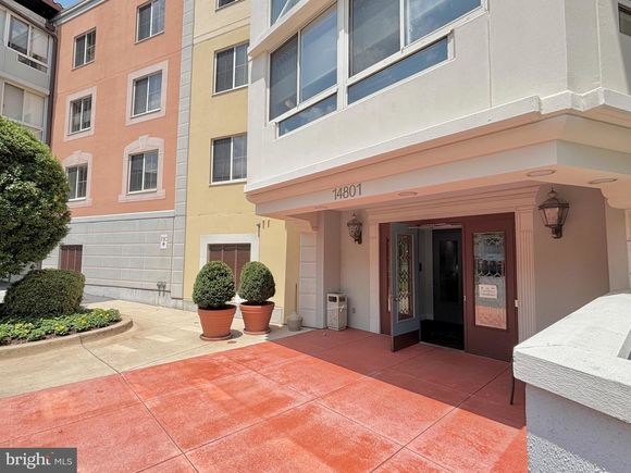 14801 Pennfield Circle Unit 201