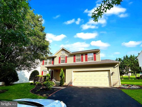 18105 Dark Star Way BOYDS, MD House Active - Photo 1 of 29. Opens carousel modal