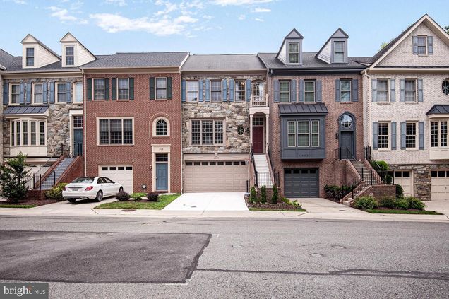 1320 Wild Oak Terrace