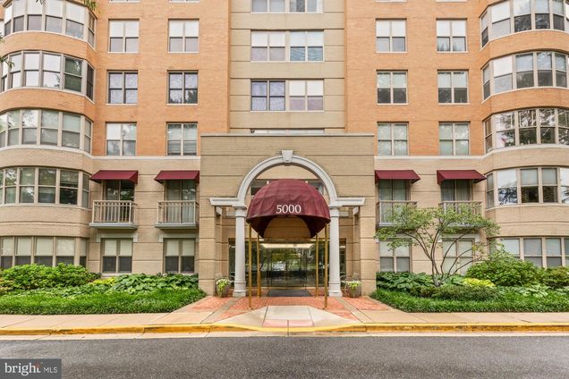 5000 Battery Lane Unit 804 BETHESDA, MD Condo Active - Photo 1 of 52. Opens carousel modal
