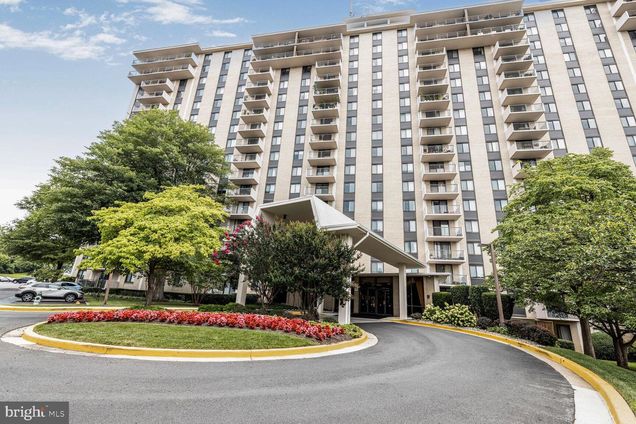 7420 Westlake Terrace Unit 1401 BETHESDA, MD Condo Active - Photo 1 of 26. Opens carousel modal