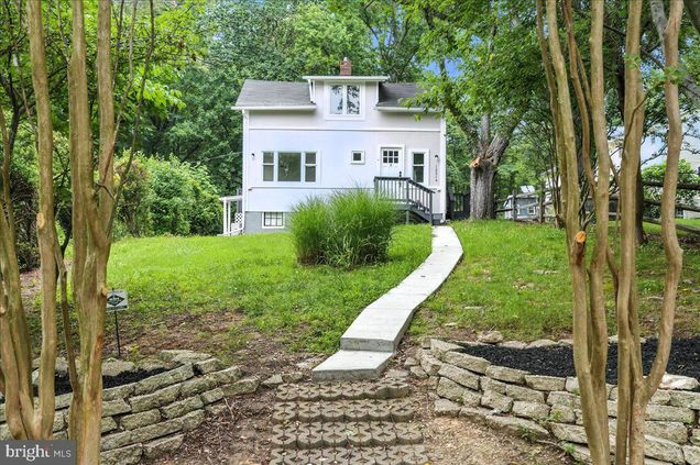 13314 10th Street BOWIE, MD House Active - Photo 1 of 28. Opens carousel modal
