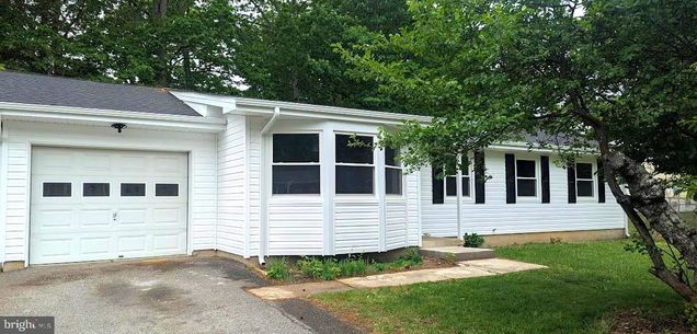 22055 Fox Ridge Road LEXINGTON PARK, MD House Active - Photo 1 of 32. Opens carousel modal
