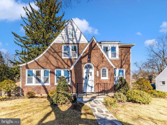 728 Northern Avenue HAGERSTOWN, MD House Sold - Photo 1 of 45. Opens carousel modal