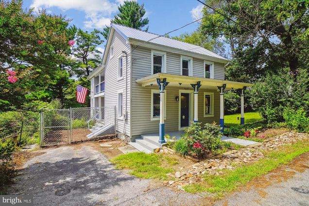 5922 Clevelandtown Road BOONSBORO, MD House Active - Photo 1 of 34. Opens carousel modal