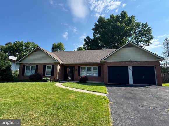 13139 Blue Ridge Road HAGERSTOWN, MD House Active - Photo 1 of 4. Opens carousel modal