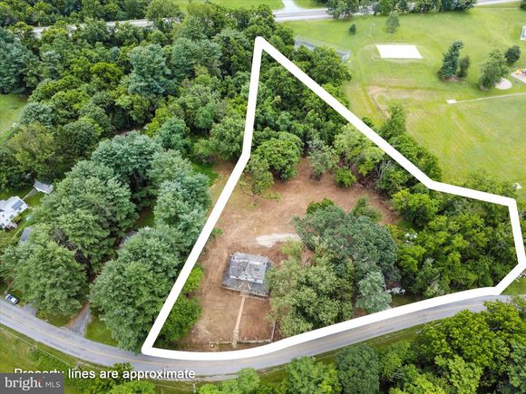 3305 Gapland Road ROHRERSVILLE, MD House Active - Photo 1 of 25. Opens carousel modal