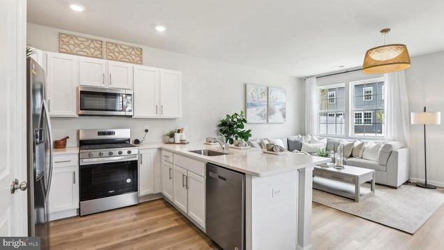 220 Hermosa Drive