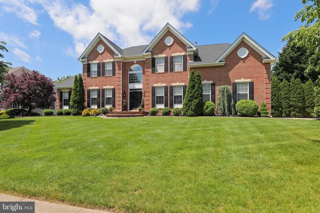 6 Cottonwood Drive LUMBERTON, NJ House Sold - Photo 1 of 70. Opens carousel modal